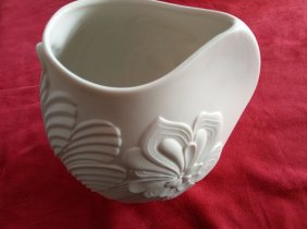 ♣ Zauberhafte Bisquit-Porzellan-Vase, Marken-Blumenvase KAISER