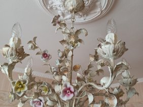 Venezianischer Kronleuchter mit Porzellanblüten