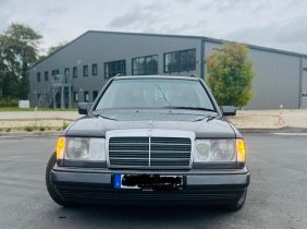 Mercedes W124 230TE