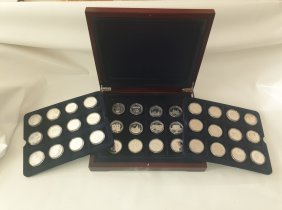 36 Silber Gedenkmünzen im Holzkasten